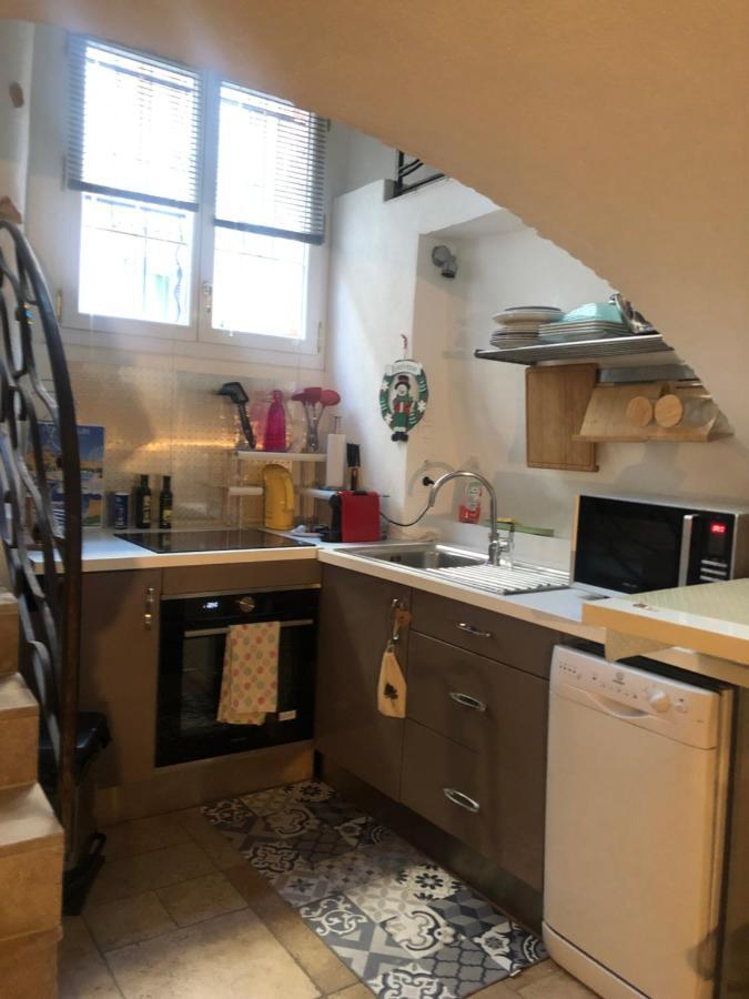 Appartement De Charme Au Coeur Du Vieil Antibes Dış mekan fotoğraf