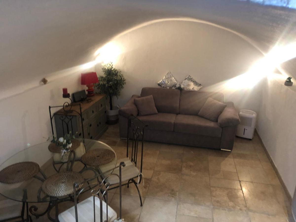 Appartement De Charme Au Coeur Du Vieil Antibes Dış mekan fotoğraf